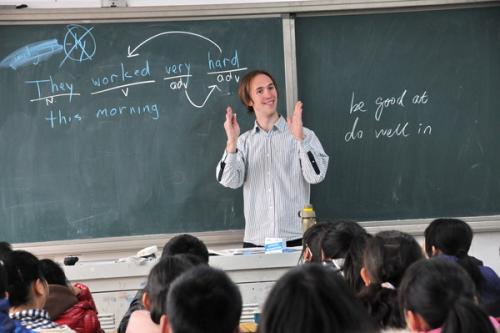 外教市場雷聲滾滾，行業(yè)正規(guī)化需社會輿論和監(jiān)督
