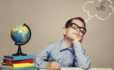 孩子學習拖拉、效率低，“元兇”竟是父母的這些舉動？