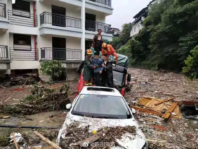 最不愿見到災(zāi)難的地方又受災(zāi)，汶川航拍畫面令人揪心