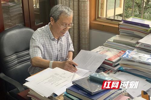 2019年全國(guó)教書(shū)育人楷模名單公布！有你身邊的老師嗎？