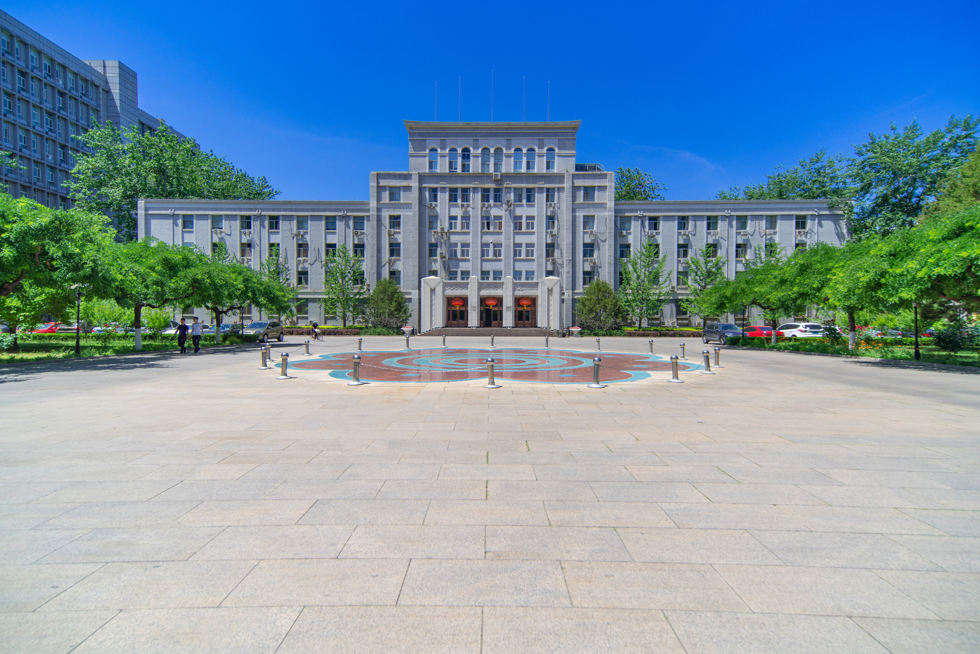 那些被迫輟學(xué)、分流到職高的孩子，后來怎么樣了？看完他的故事，才知道上不了高中意味著什么……